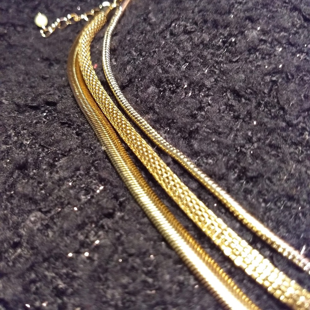Avon Signature Collection Goldtone 3-Chain Set